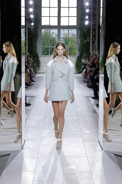 Look 1